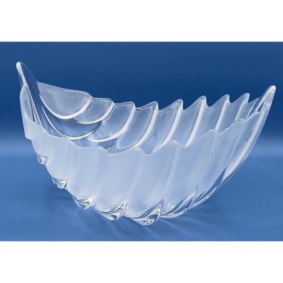 Walther Glas Ombre Clear Frosted Leaf Shaped Serving Bowl From Germany - Picture 1 of 11